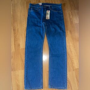 Men's nwt Levi’s 34*32 slim straight jeans
